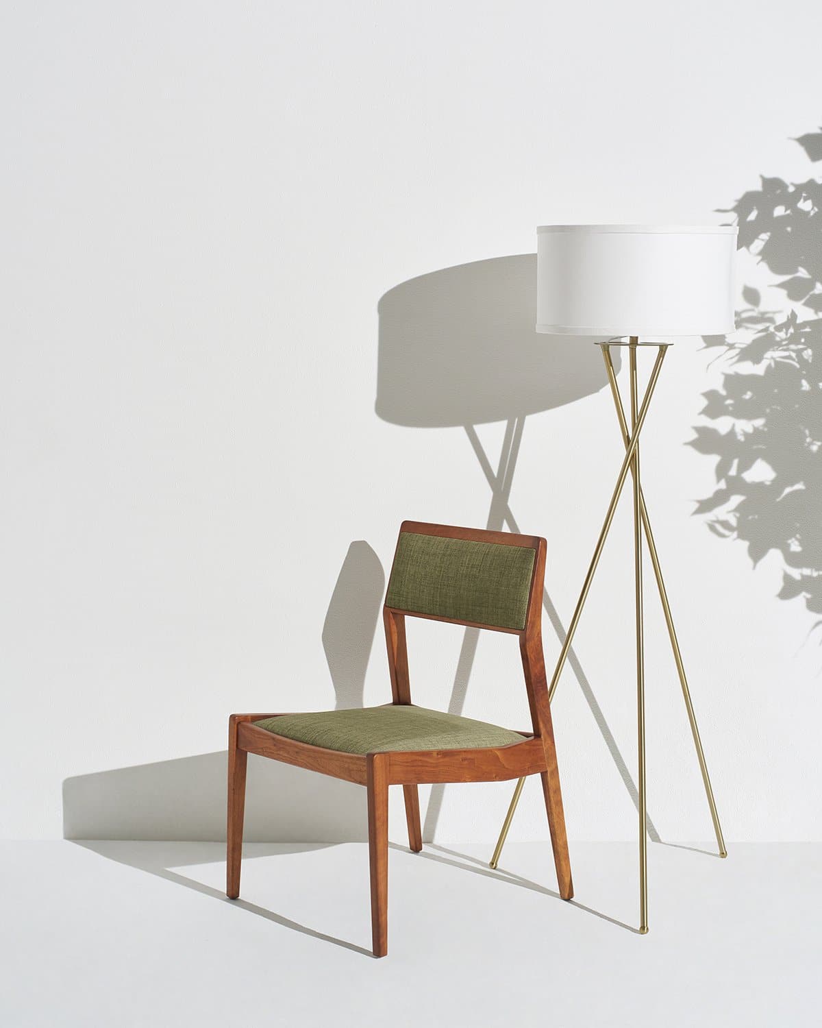 Glowmere Jaxon Crisscross Base Tripod LED Floor Lamp in brass