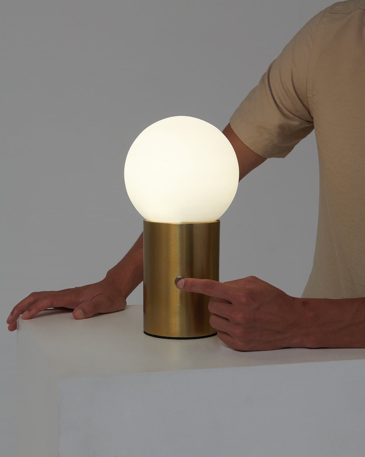 Glowmere Kai Brass Cylinder Frosted Glass Globe Table Lamp in brass
