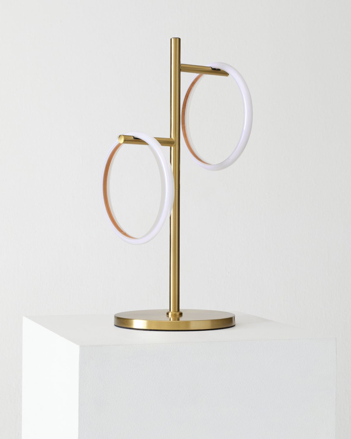 Glowmere Saturn Detachable Ring Light Table Lamp view 3