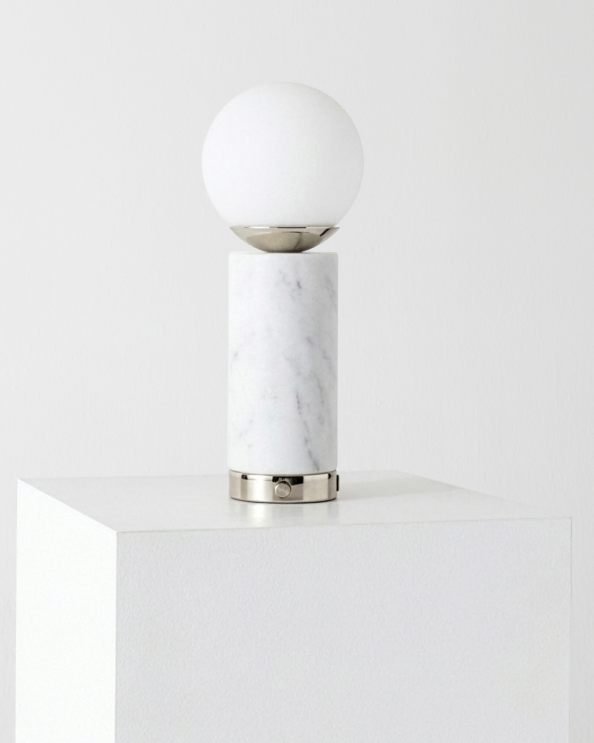 Glowmere Aspen Marble Base USB Table Lamp with Glass Globe in nickel