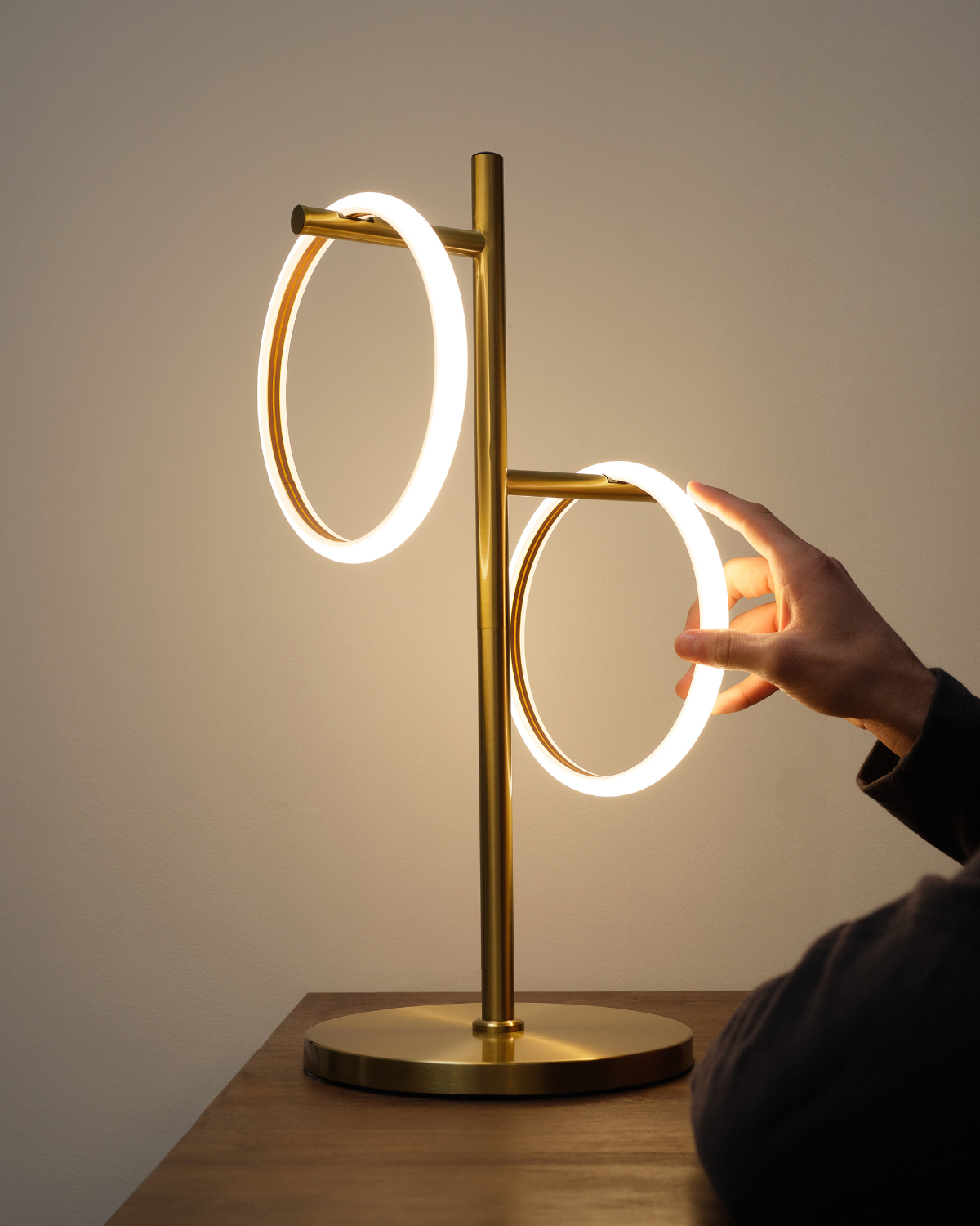 Glowmere Saturn Detachable Ring Light Table Lamp view 2